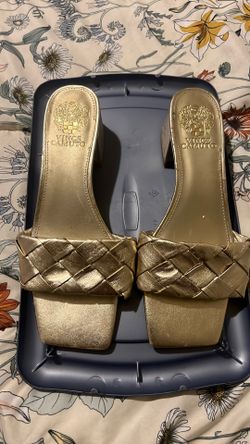 Vince Camuto Gold Small Herl