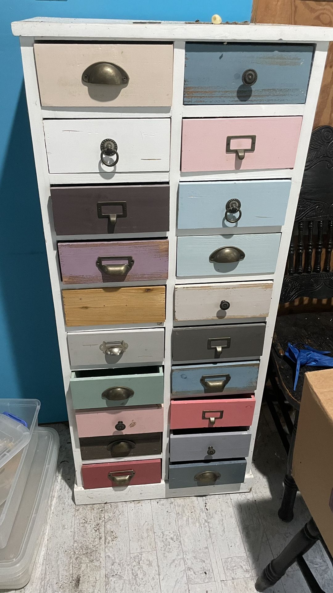 Multiple Drawers Unit
