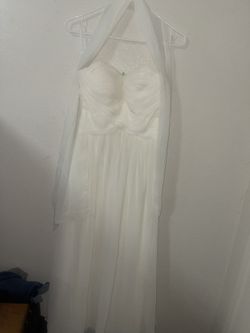 hola se vende vestido blanco exelentes condiciones solo una ves se uso est nuevo