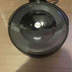 iRobot E5 Roomba 