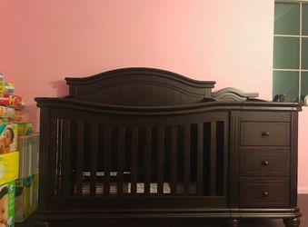 Crib & changing table