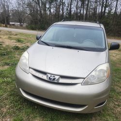 2008 Toyota Sienna