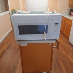 Under Range Microwave 