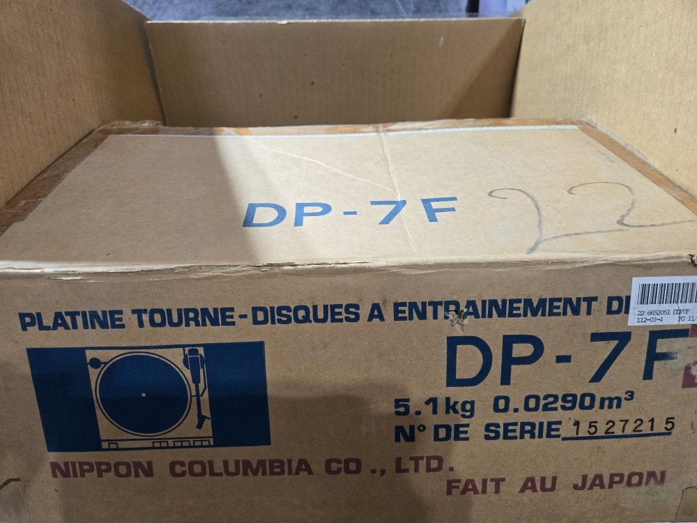 DENON DP-7F Quartz Direct Drive Turntable