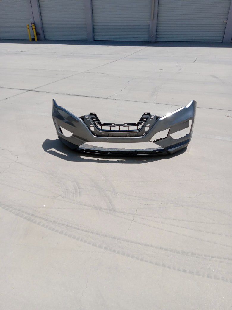 17 To 20 Front Bumper Nissan Rogue  ( Oem)