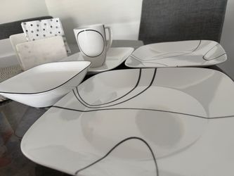 White Dinnerware Set with Black Line Design