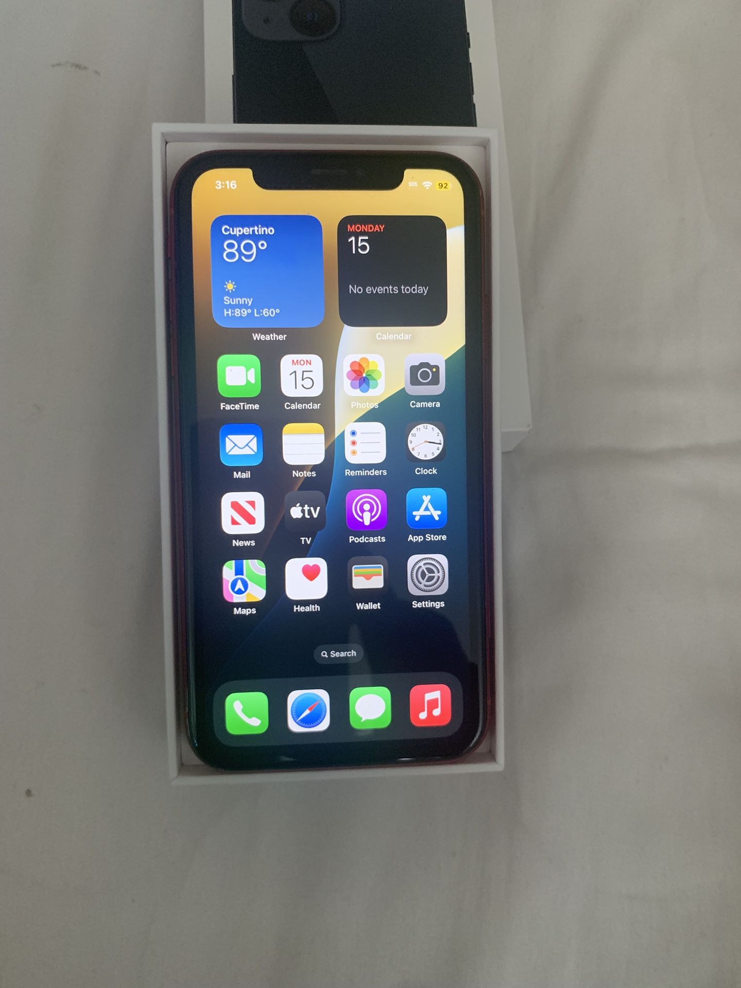 Apple iPhone XR 64 Gb - UNLOCKED 1 Like New