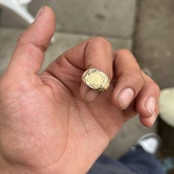 10k Gold Ring 