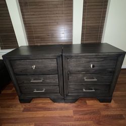 Dresser And Nightstands 