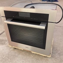 Miele Single Oven & 24” Speed Oven 