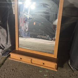 miror with drawer 