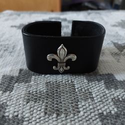 Leather Fleur-de-lis Cuff  UNISEX 