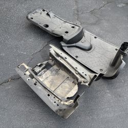 03-25 Honda Ruckus NPS50 Floor Board