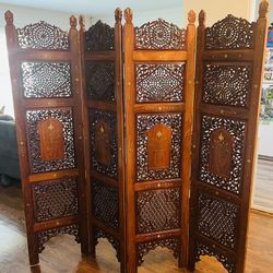 Vintage Anglo-Indian Hand Carved Wood Divider 