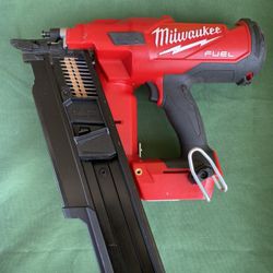 Milwaukee 2744-20 18V M18 FUEL 18V 21 Degree Framing Nailer (Tool Only)