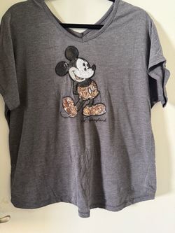 Disney T-shirts Medium