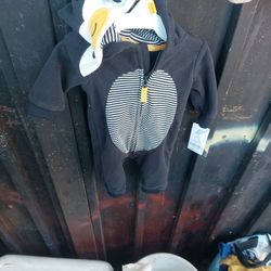 baby cloths new with tags im asking for 10