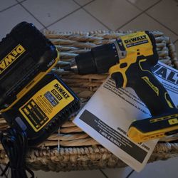 HAMMER DRILL DEWALT 