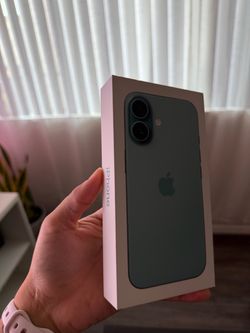Apple iPhone 16