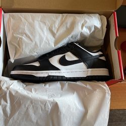 Nike Panda Dunks 