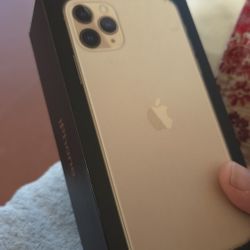 Iphone 11 Pro Max *** Empty Box***