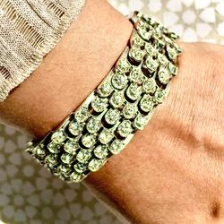 Seamless Clasp Wide-Band Fishscale Rhinestone Cuff Bracelet