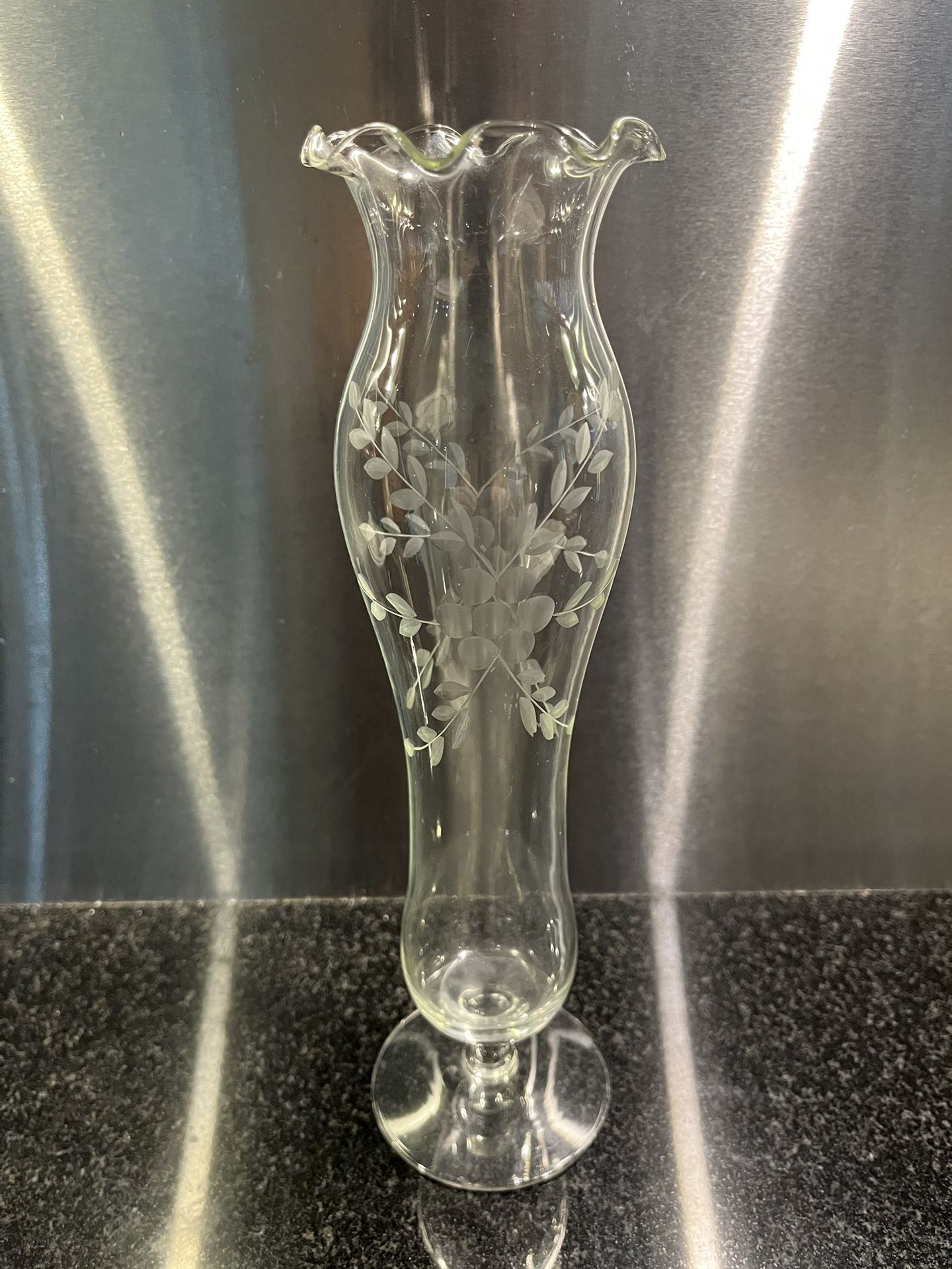 Beautiful Vintage  Princess House 10" Hand Etched Corn Flower Crystal Vase Fluted Top