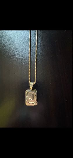 “J” pendant necklace