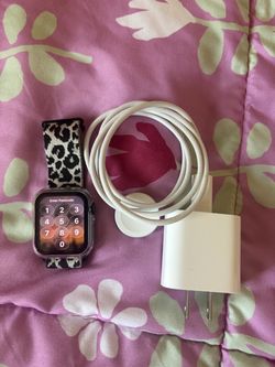 Selling Appel watch series SE3