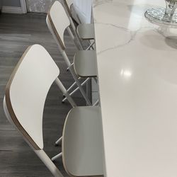 Set Of 4 White Seats