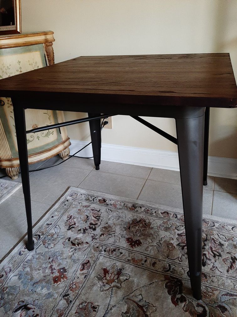 Small dining/ kitchen table