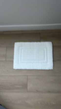 White Bath Mat