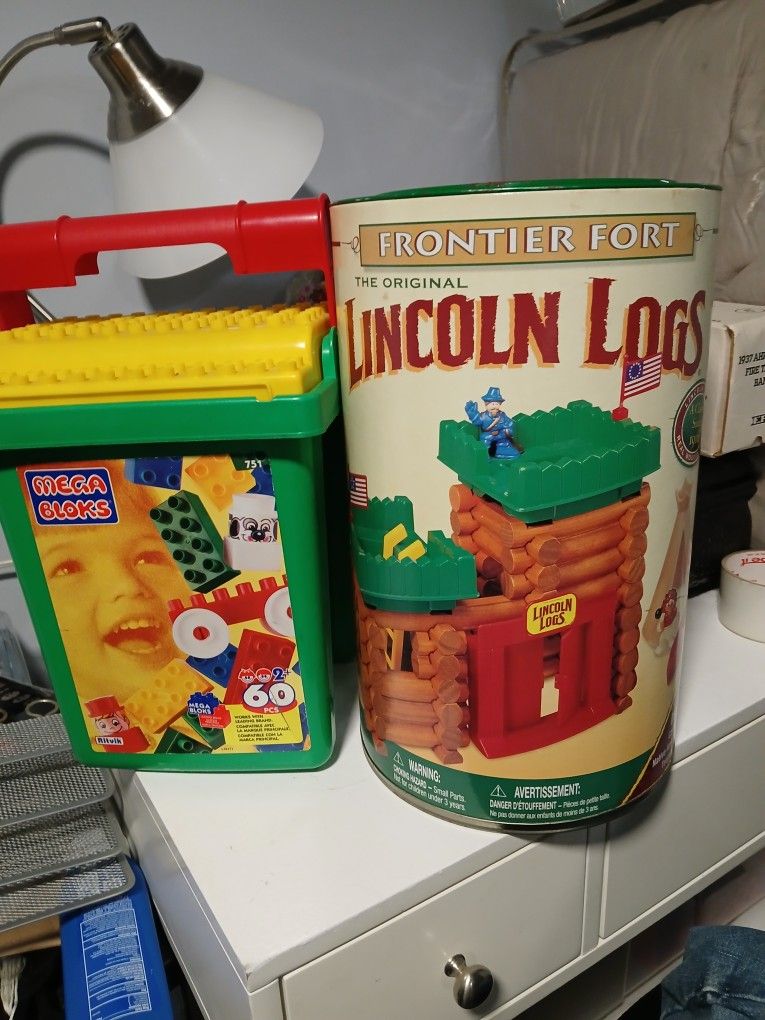 LINCOLN LOGS/BLOCKS