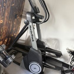 Nordic track Elliptical Freestride Trainer FS10i