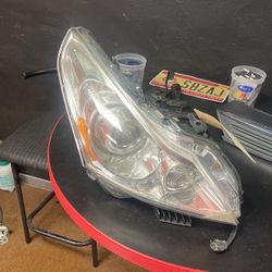 2012 infiniti G 37 passenger headlight