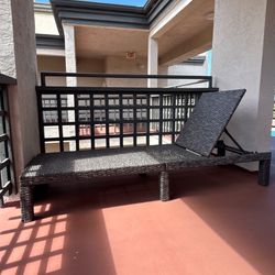 One Commercial Quality Outdoor Weather Resistant Sun Lounger