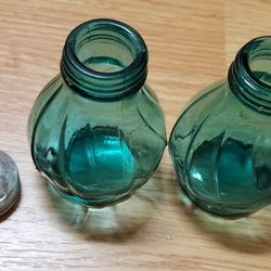 Jeannette Glass Ultramarine Teal Petal Swirl Single Salt Or Pepper Shaker

