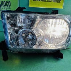 2007 - 2013 TOYOTA TUNDRA 2008 -2017 TOYOTA SEQUIOA HALOGEN HEADLIGHT LEFT DRIVER SIDE OEM TESTED