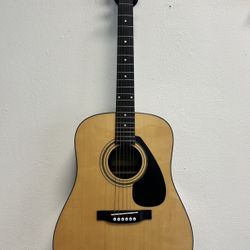 Yamaha Acoustic Guitar