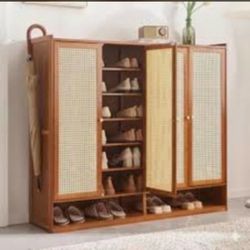 Shoe cabinet