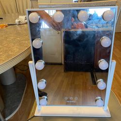 Beautiful  New Touch Button Vanity Mirror South Philly