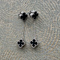 925 sterling silver 2 Motifs black Onyx dangle Earrings In great condition  Approx 2”