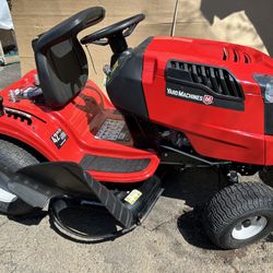 Yard Machine 42” Ride On Mower 