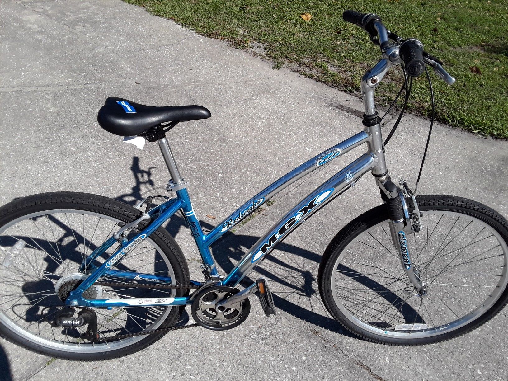 Mongoose mgx redondo mountain bike hotsell