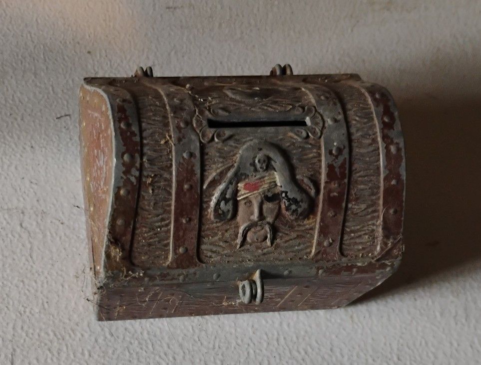 Vintage Pirate Treasure Chest Savings Bank By E.J. Kahn Company Chicago Metal