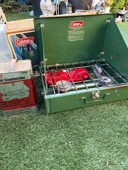 Vintage 1980 COLEMAN Model #425F499 2-Burner Campstove Original Box