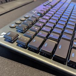 Logitech G915 TKL Keyboard