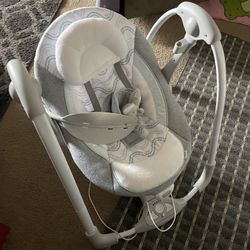 Ingenuity 2-in1 Compact Portable Swing  2 Baby Seat