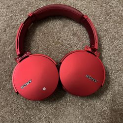 Sony MDR-XB950BT Extra Bass Wireless Bluetooth Headphones - Red