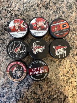 Arizona Coyotes Pucks NHL